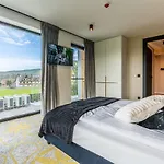 Lejlighedshotel Goralski Pool & 4*