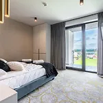 Goralski Pool & 4* Bialka Tatrzanska