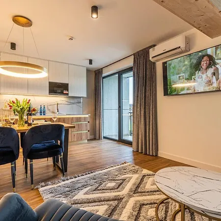 מלון דירות Goralski Pool & ביאלקה טטרנסקה