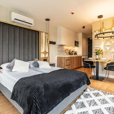 Aparthotel Goralski Pool & 4*