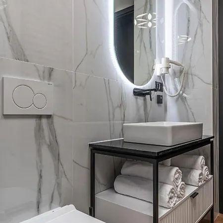 Goralski Pool & מלון דירות ביאלקה טטרנסקה