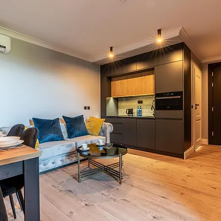 מלון דירות Goralski Pool & ביאלקה טטרנסקה