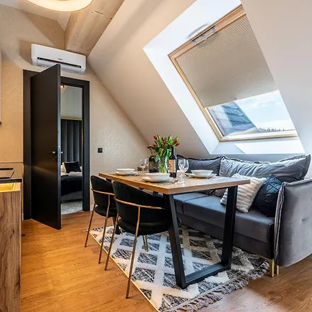 Goralski Pool & מלון דירות ביאלקה טטרנסקה