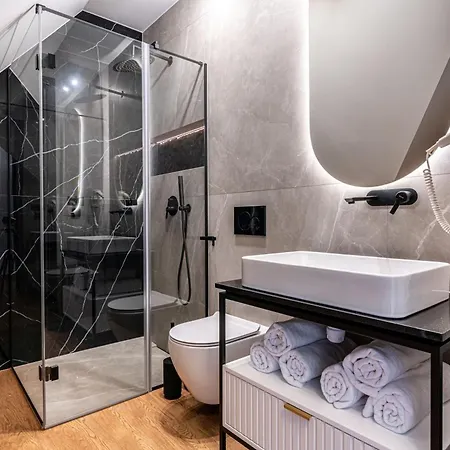 Goralski Pool & Bialka Tatrzanska