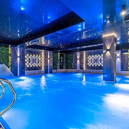 Aparthotel Goralski Pool & 4*